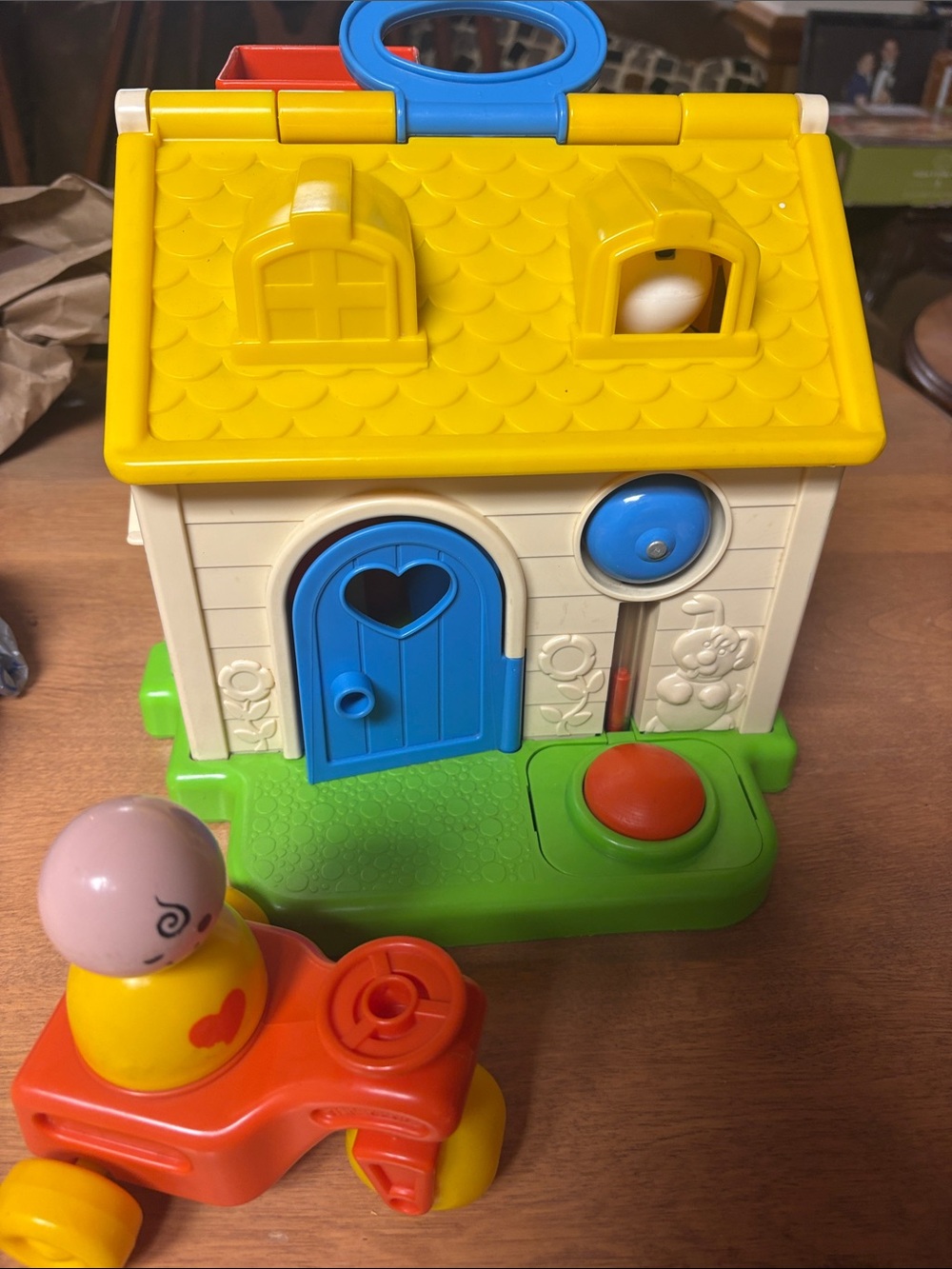 Vintage Fisher Price Little People Discovery Cottage House Barn tractor 1984